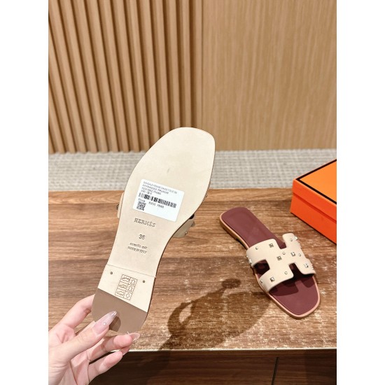 Hermes Slippers