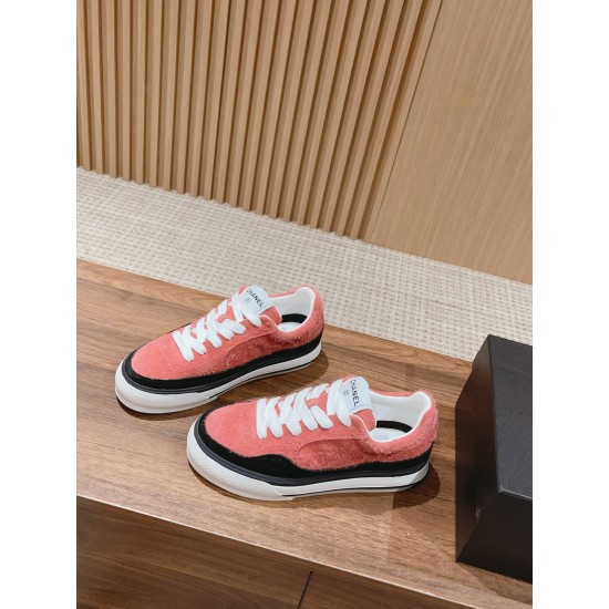 CHANEL Sneakers