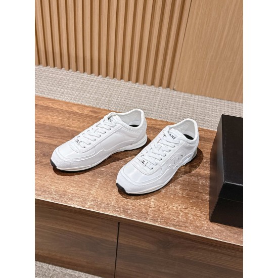 CHANEL Sneakers