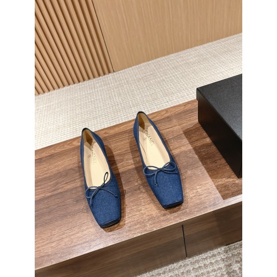 CHANEL Ballerinas