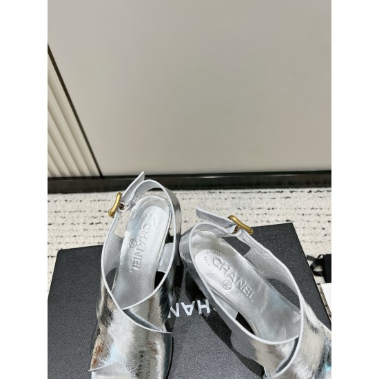 CHANEL Pumps and Slingbacks