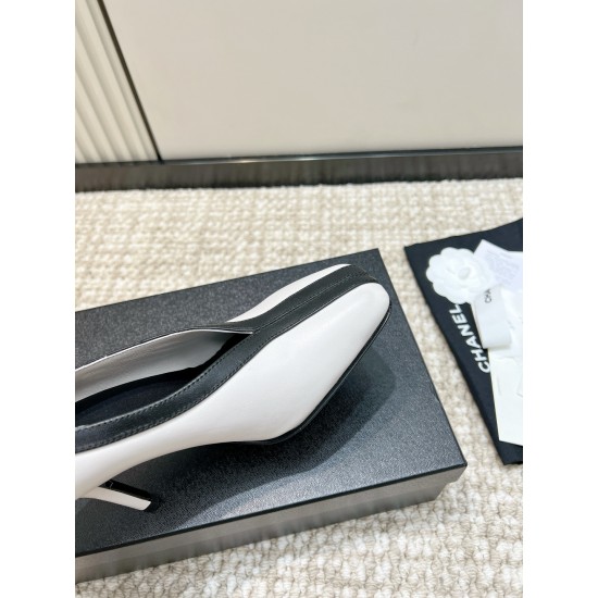 CHANEL Pumps and Slingbacks