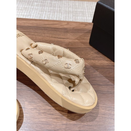 CHANEL Slippers