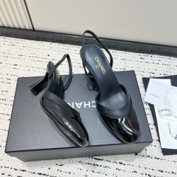 CHANEL Pumps and Slingbacks