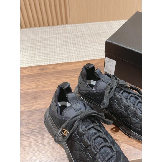 CHANEL Sneakers