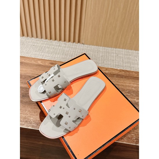 Hermes Slippers