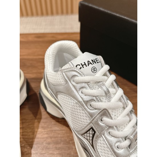 CHANEL Sneakers