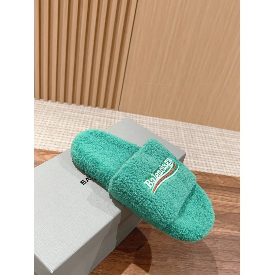  Balenciaga Slippers
