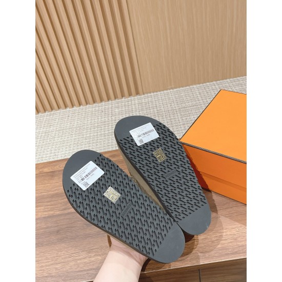 Hermes Iota mule