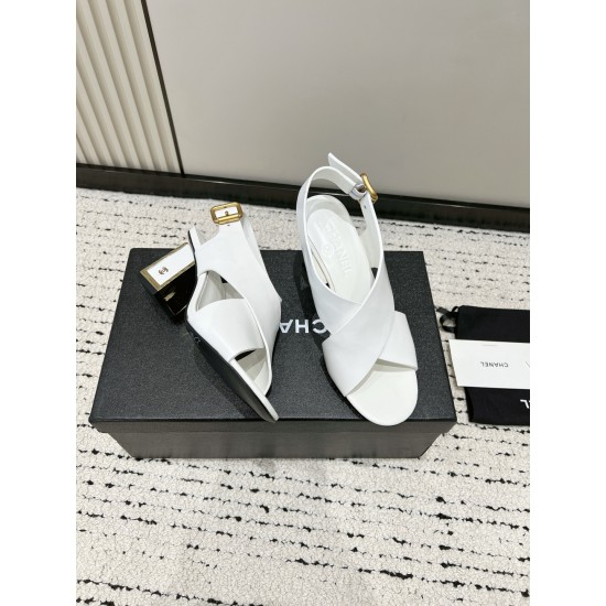 CHANEL Pumps and Slingbacks