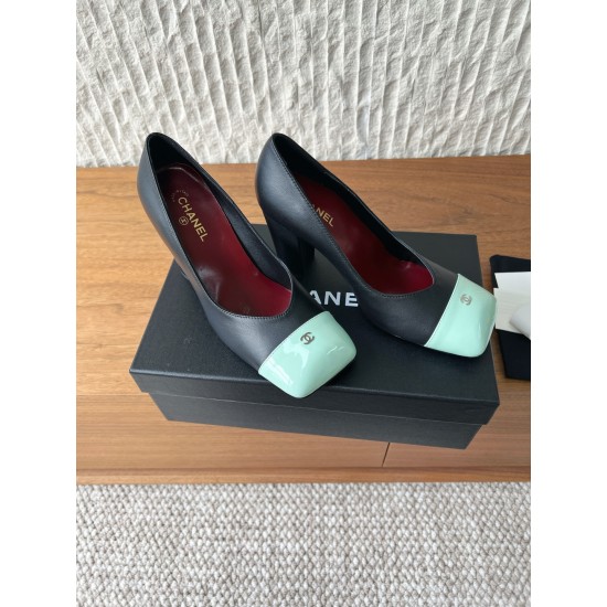 CHANEL Pumps and Slingbacks