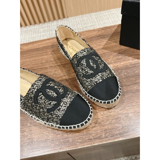 CHANEL Espadrilles
