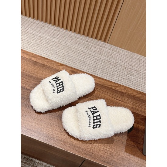  Balenciaga Slippers
