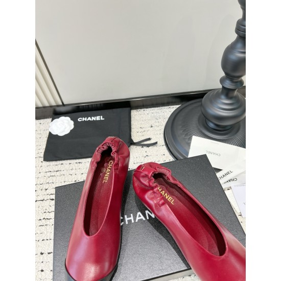 CHANEL Pumps and Slingbacks