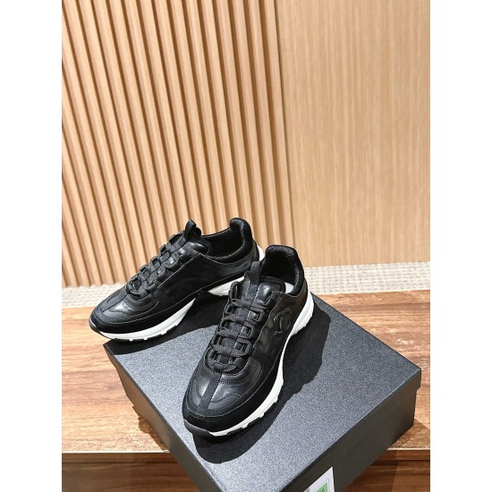 CHANEL Sneakers