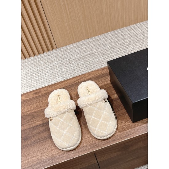 CHANEL Slippers