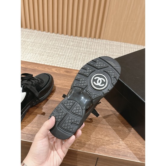 CHANEL Sneakers