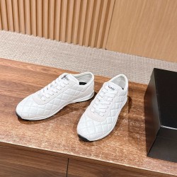 CHANEL Sneakers