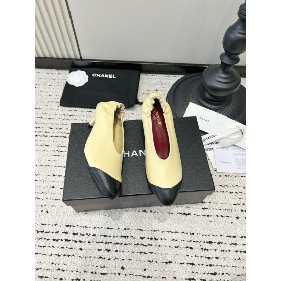 CHANEL Pumps and Slingbacks
