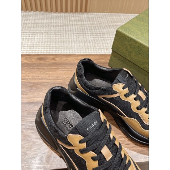 Gucci Sneakers