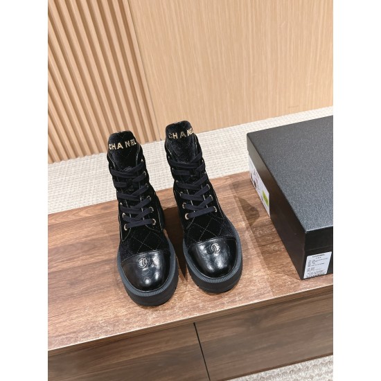 CHANEL Boots