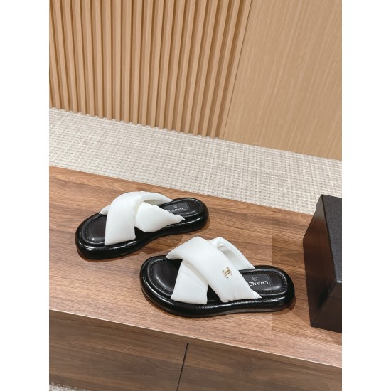CHANEL Slippers
