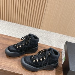 CHANEL Sneakers