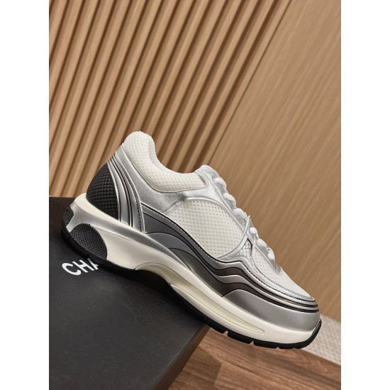 CHANEL Sneakers