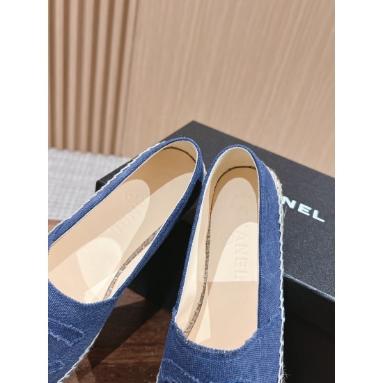 CHANEL Espadrilles