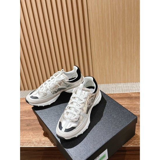 CHANEL Sneakers