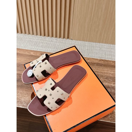 Hermes Slippers