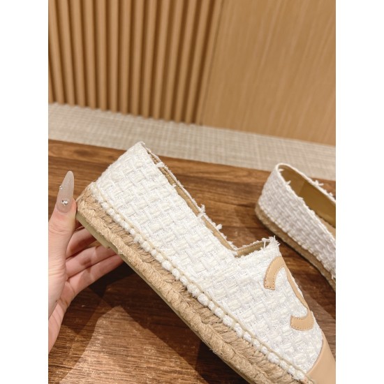 CHANEL Espadrilles