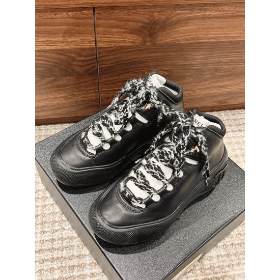 CHANEL Sneakers