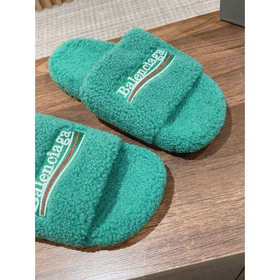 Balenciaga Slippers