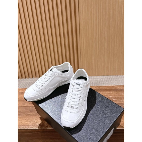 CHANEL Sneakers