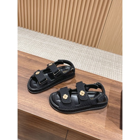 CHANEL Sandals