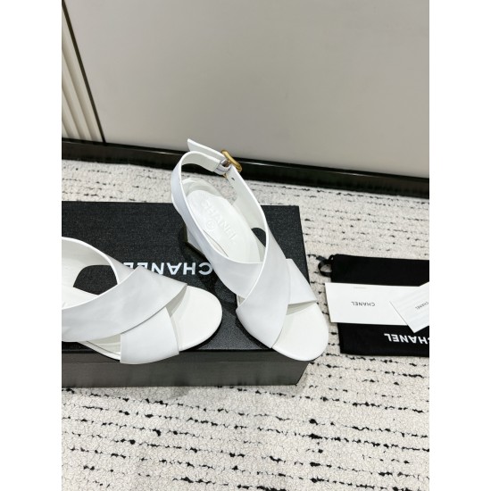 CHANEL Pumps and Slingbacks