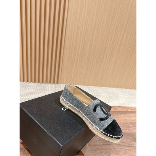 CHANEL Espadrilles