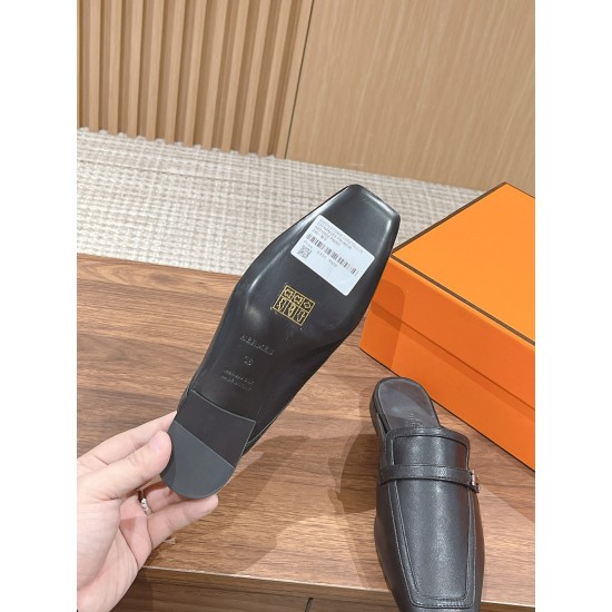 Hermes Iota mule