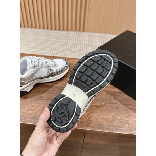 CHANEL Sneakers