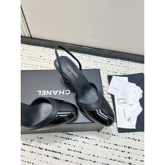 CHANEL Pumps and Slingbacks