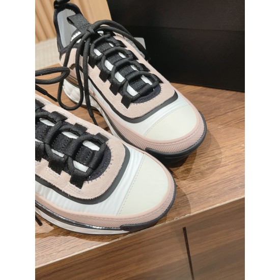 CHANEL Sneakers