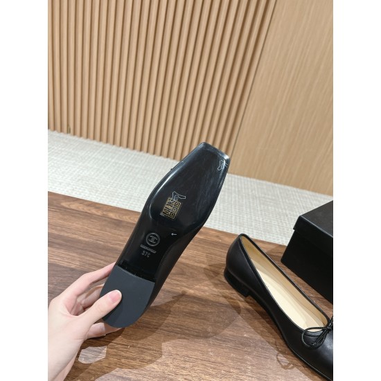 CHANEL Ballerinas