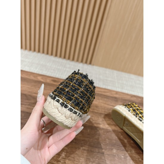 CHANEL Espadrilles