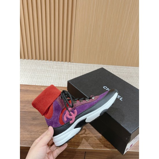 CHANEL Sneakers