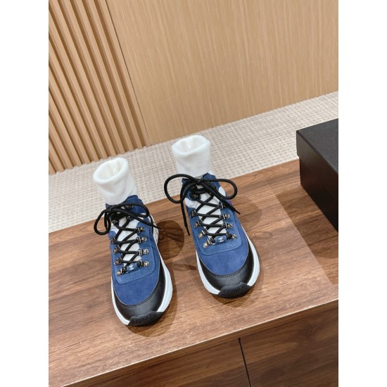CHANEL Sneakers