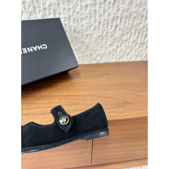CHANEL Loafers