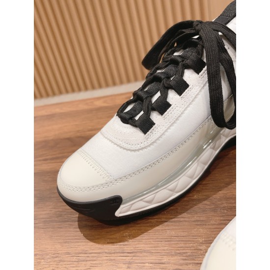 CHANEL Sneakers