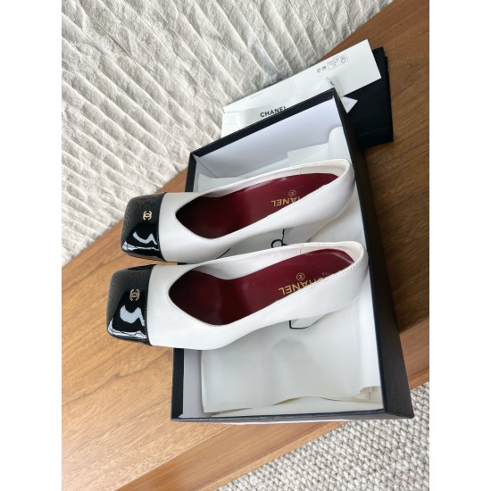 CHANEL Pumps and Slingbacks