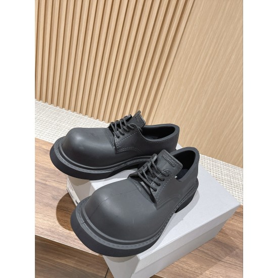 Balenciaga Sneakers